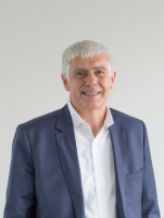 Vetted CEO executive based in France