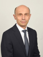 Vetted Human Resources Director executive based in France