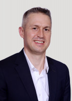 Vetted COO/Managing Director executive based in France