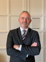 Vetted COO/Managing Director executive based in France