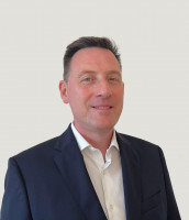 Vetted COO/Managing Director executive based in France