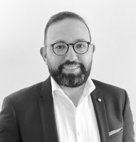 Vetted CEO executive based in France