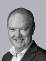 Vetted Business Unit Director executive based in France