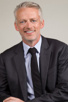Vetted COO/Managing Director executive based in France