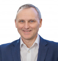 Vetted COO/Managing Director executive based in UK
