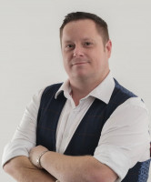 Vetted CEO executive based in UK