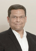 Vetted COO/Managing Director executive based in Switzerland