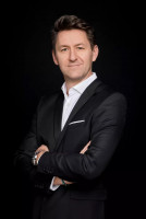 Vetted COO/Managing Director executive based in France