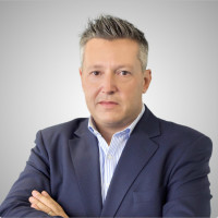 Vetted Sales & Marketing Director executive based in Italy